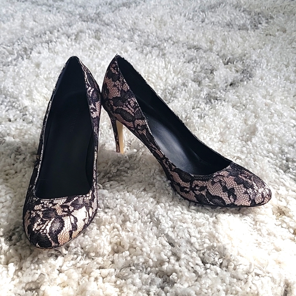 Ann Taylor 3 inch Lacy High Heels